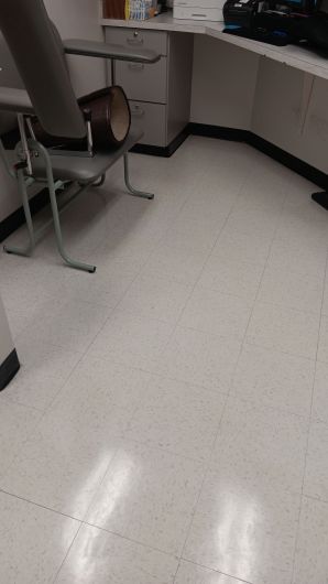 Before & After Commercial Floor Cleaning in Duncanville, TX (4)